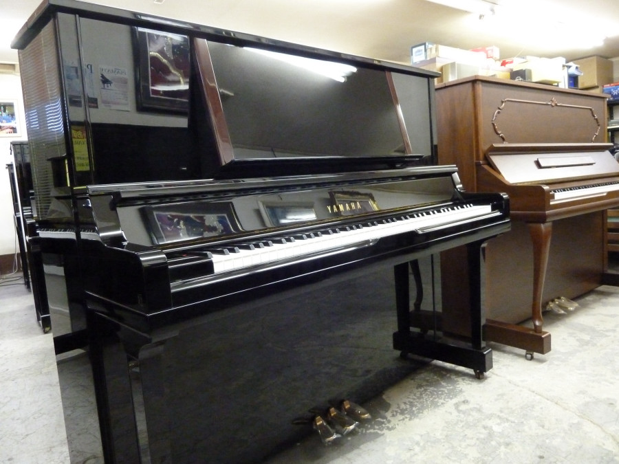 UX300-01